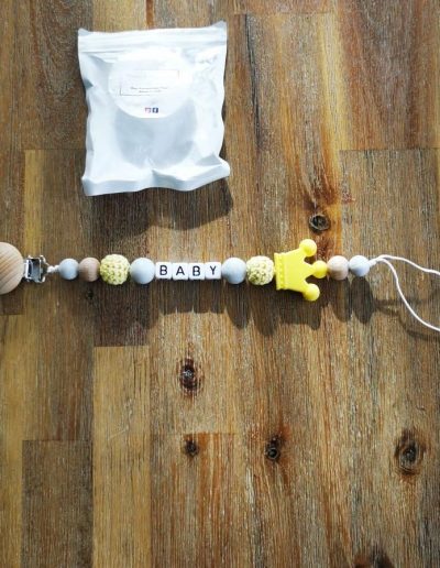 attache tétine jaune couronne baby