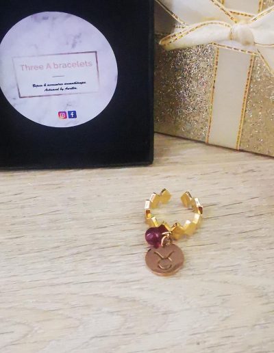 bague doré en acier inoxidable doré avec un signe astro et une perle d'amesthyste