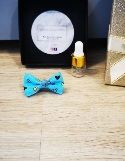 barette noeud imitation mickey turquoise et perle de lave turquoise