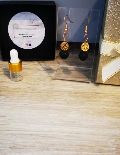 boucles d'oreilles doré en acier inoxydable avec arbre de vie et perle de lave noire 6mm