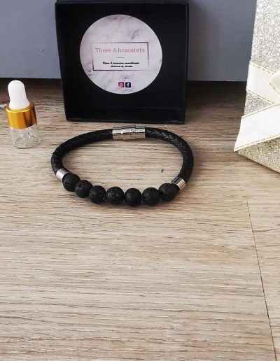 bracelet aimanté simili cuir et perles de lave noir