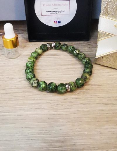 bracelet élastique perles vert foret et séparateur symbole chinois argenté en acier inoxydable