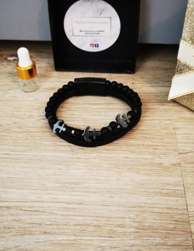 bracelet en céramique et simili cuir avec ancre de bâteau argenté en acier inoxydable et perles de lave noir