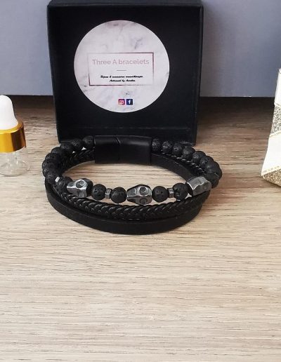 bracelet en céramique et simili cuir avec tête de mort mexicaine argenté en acier inoxydable et perles de lave