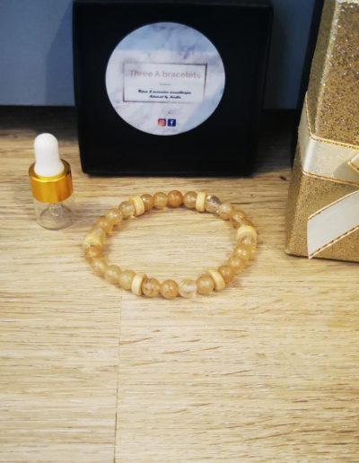 bracelet enfant perles citrine 6 mm et perles en bois de cèdre 6mm
