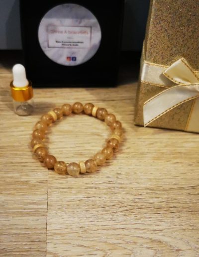 bracelet perles de citrines 8mm et perles en bois de cèdre 8mm
