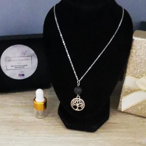 collier acier inoxydable argenté et arbre de vie avec perle de lave noire 8mm