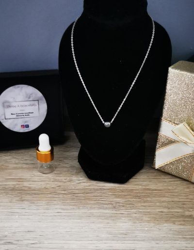 collier acier inoxydable argenté et une perle hématite argenté 6mm