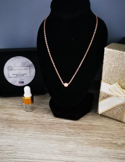 collier acier inoxydable rose gold et et une perle hématite rose 6mm