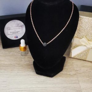 collier acier inoxydable rose gold et perle de lave noire 6mm