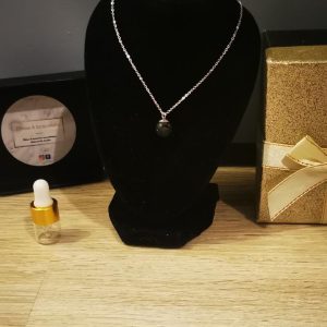 collier argenté en acier inoxydable perles de lave suspendue 8mm