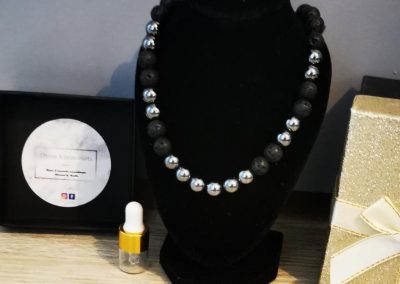 collier homme en acier inoxydable avec perle hématite grise et perle de lave noire 8mm
