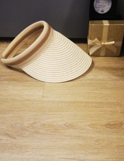 visière blanc cassé taille universelle
